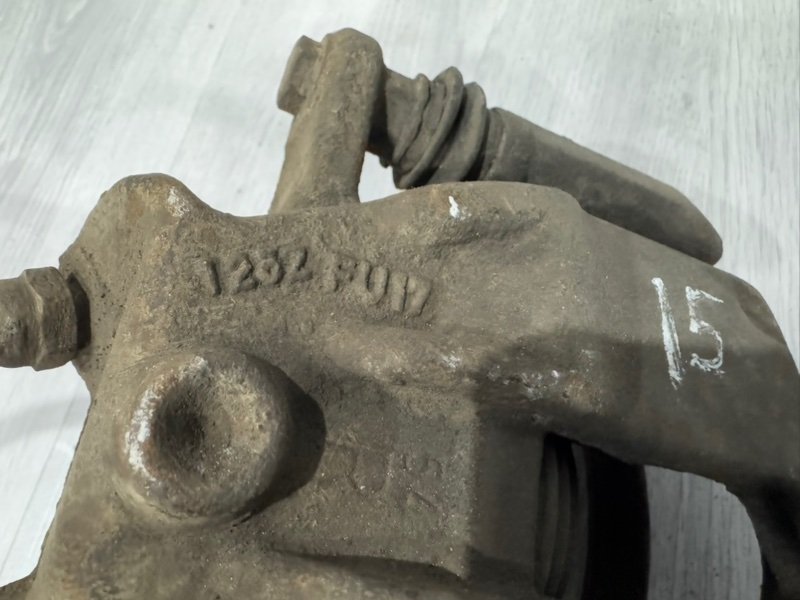 Суппорт тормозной передний правый, 1500 рублей, Москва