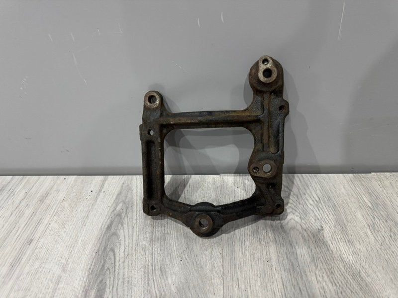 Кронштейн компрессора кондиционера, 1000 рублей, Москва