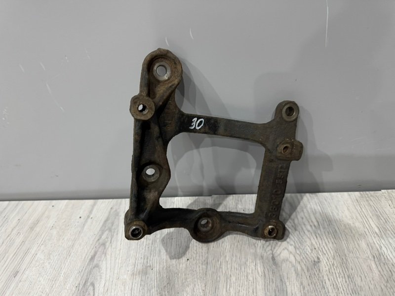 Кронштейн компрессора кондиционера, 1000 рублей, Москва