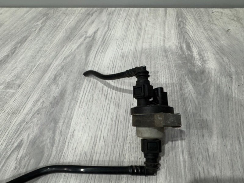 Клапан вентиляции топливного бака, 1000 рублей, Москва