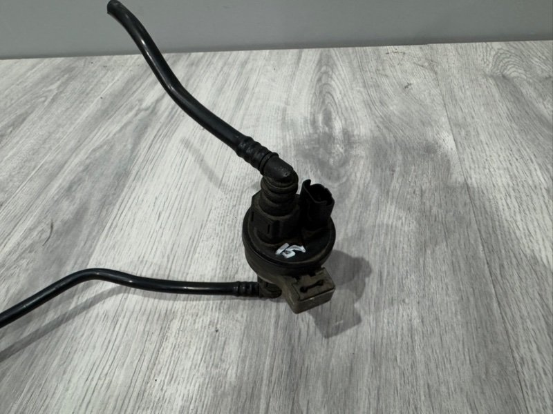 Клапан вентиляции топливного бака, 1000 рублей, Москва