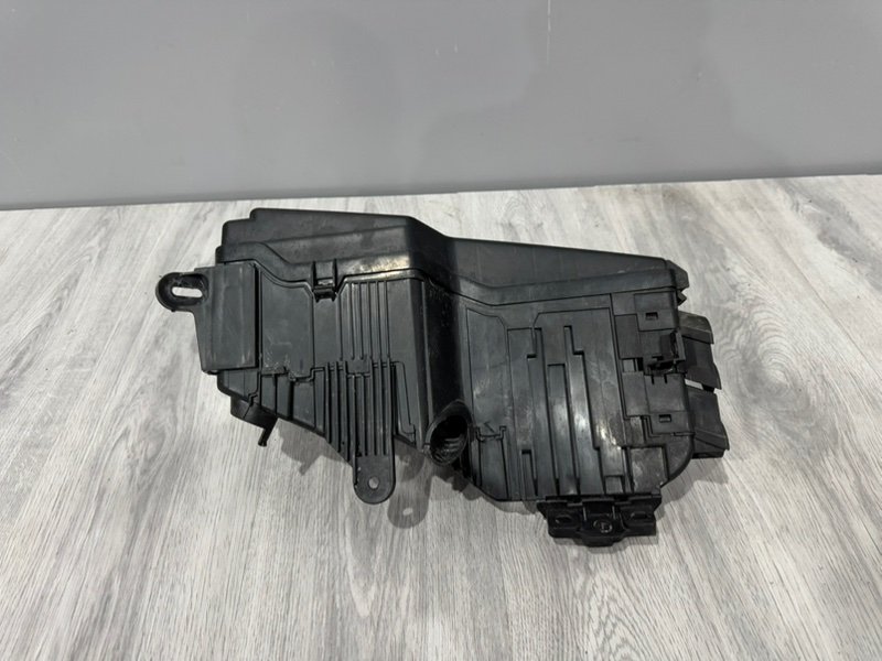 Корпус блока предохранителей, 2000 рублей, Москва