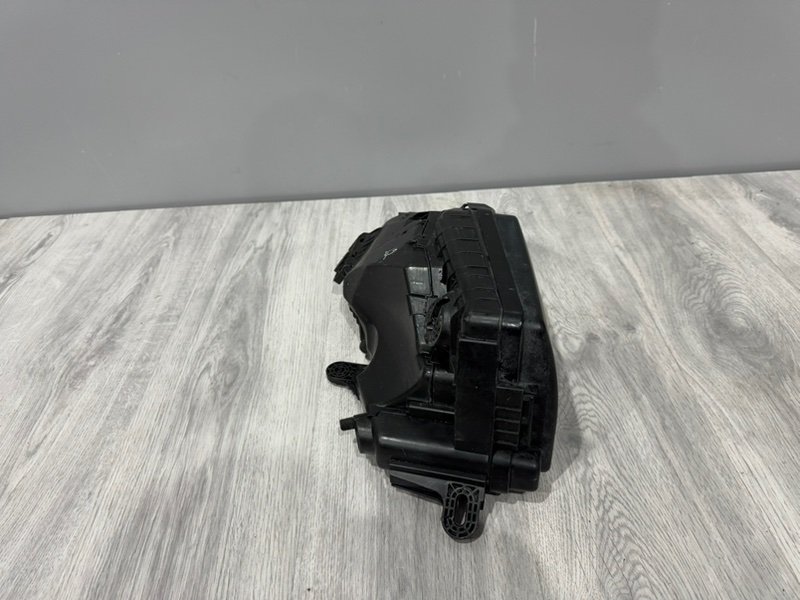 Корпус блока предохранителей, 2000 рублей, Москва