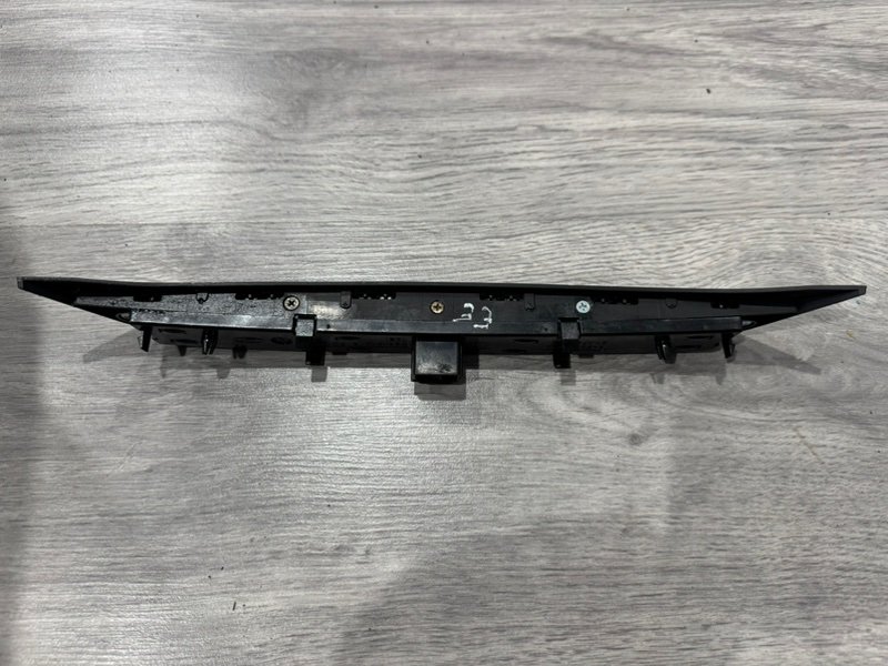 Кнопка центрального замка, 1000 рублей, Москва