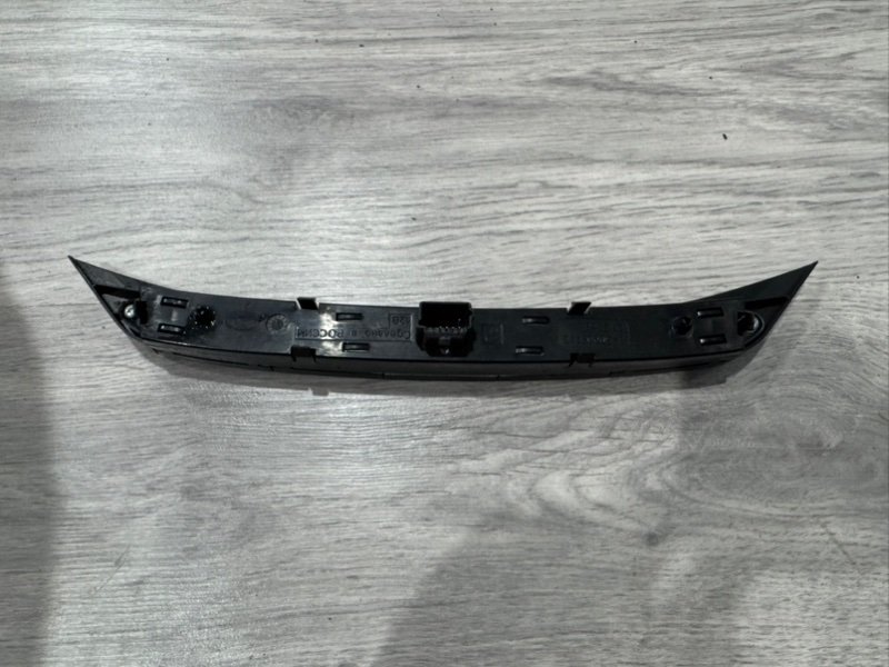 Кнопка центрального замка, 1000 рублей, Москва