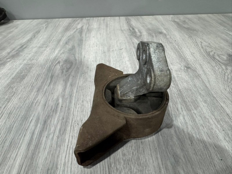 Опора двигателя, Москва