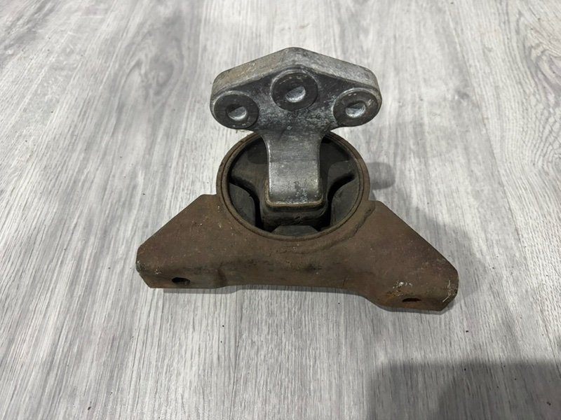 Опора двигателя, Москва