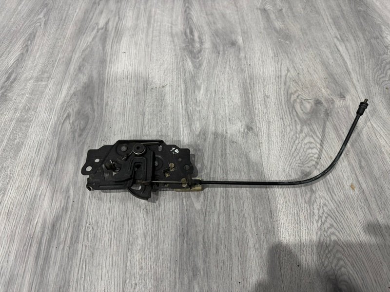 Замок капота, 800 рублей, Москва