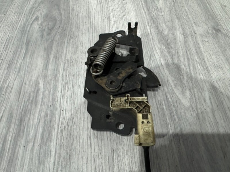 Замок капота, 800 рублей, Москва