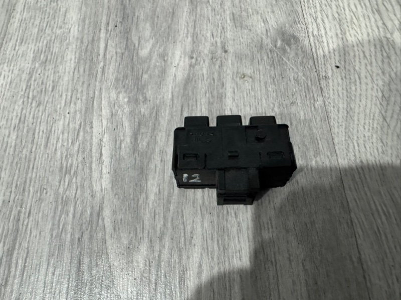 Блок кнопок, 1000 рублей, Москва