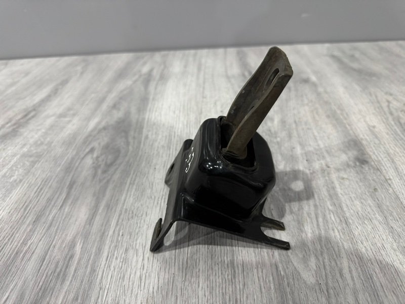 Опора двигателя, 800 рублей, Москва