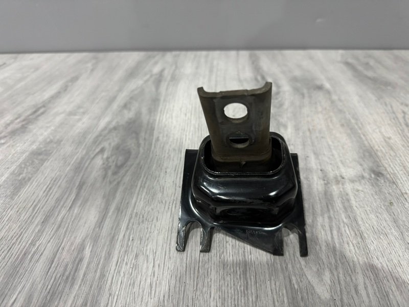 Опора двигателя, 800 рублей, Москва