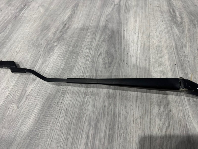 Поводок стеклоочистителя передний, 1000 рублей, Москва