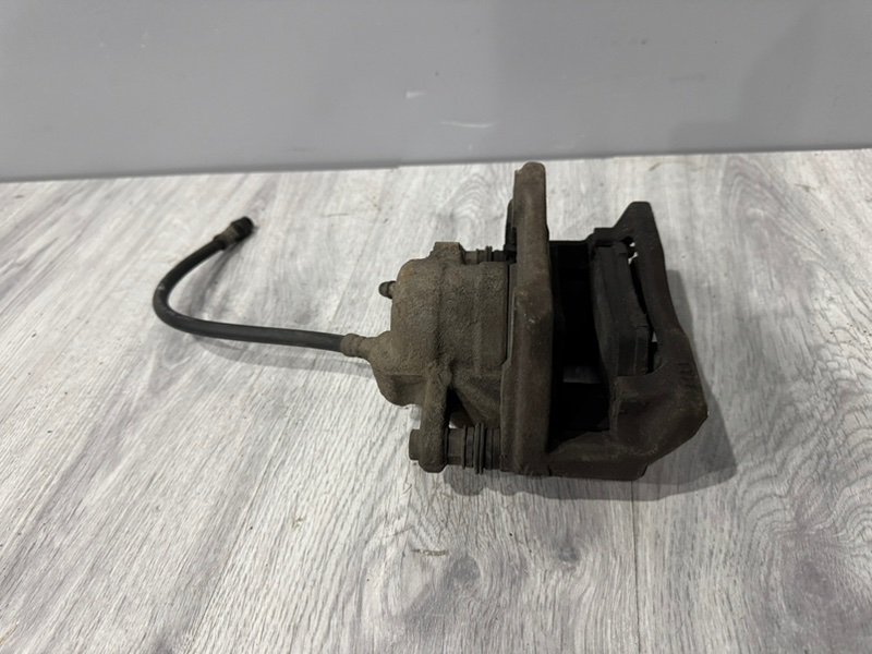 Суппорт тормозной передний правый, 1500 рублей, Москва