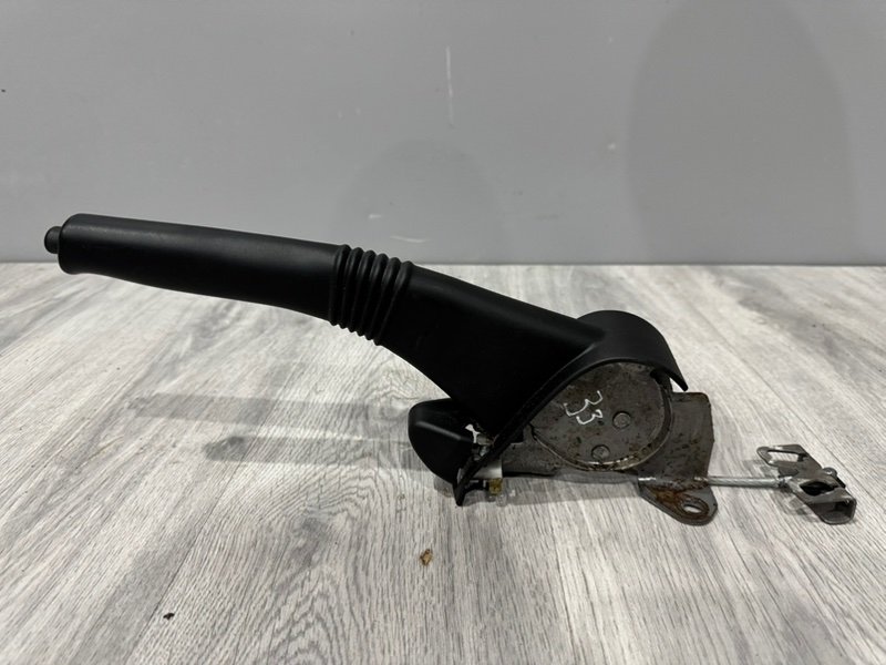 Рычаг стояночного тормоза, 1000 рублей, Москва