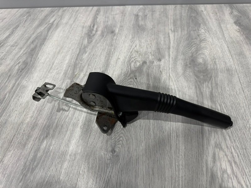 Рычаг стояночного тормоза, 1000 рублей, Москва