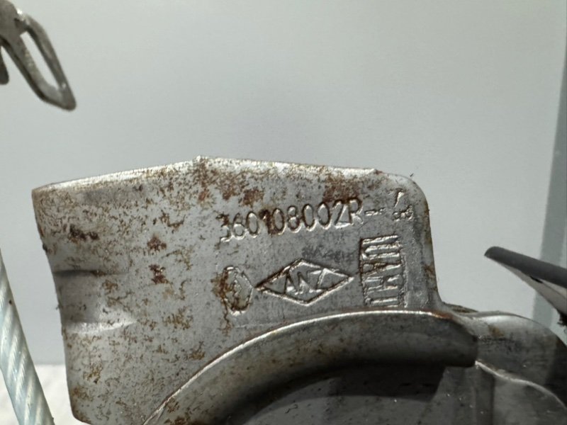 Рычаг стояночного тормоза, 1000 рублей, Москва