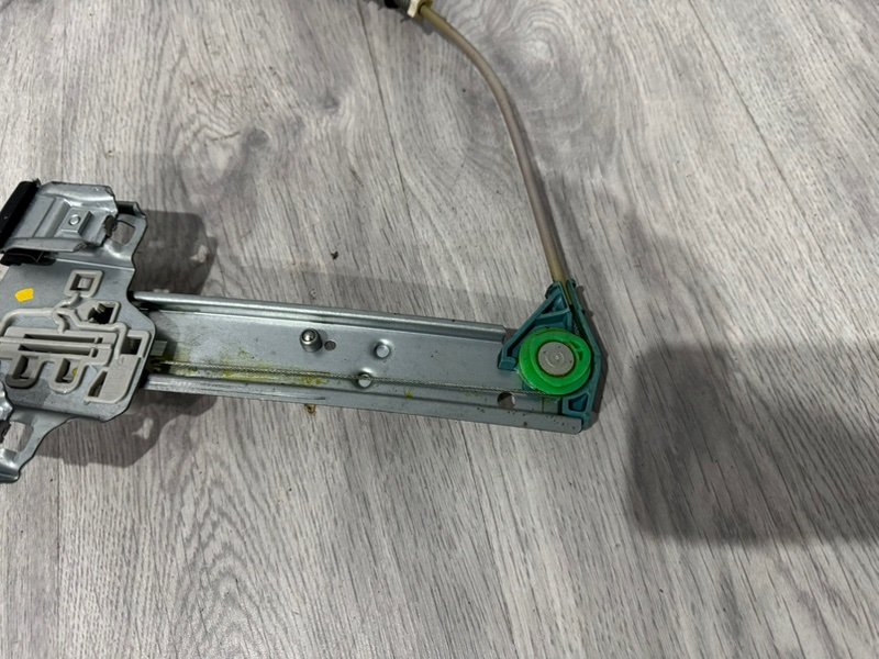 Стеклоподъемник задний, 900 рублей, Москва