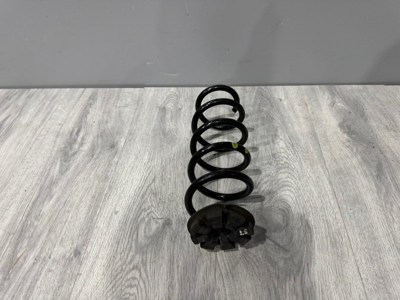 Пружина задняя, 500 рублей, Москва