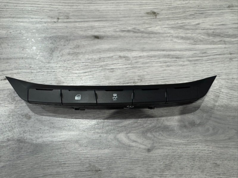 Кнопка центрального замка, 1000 рублей, Москва