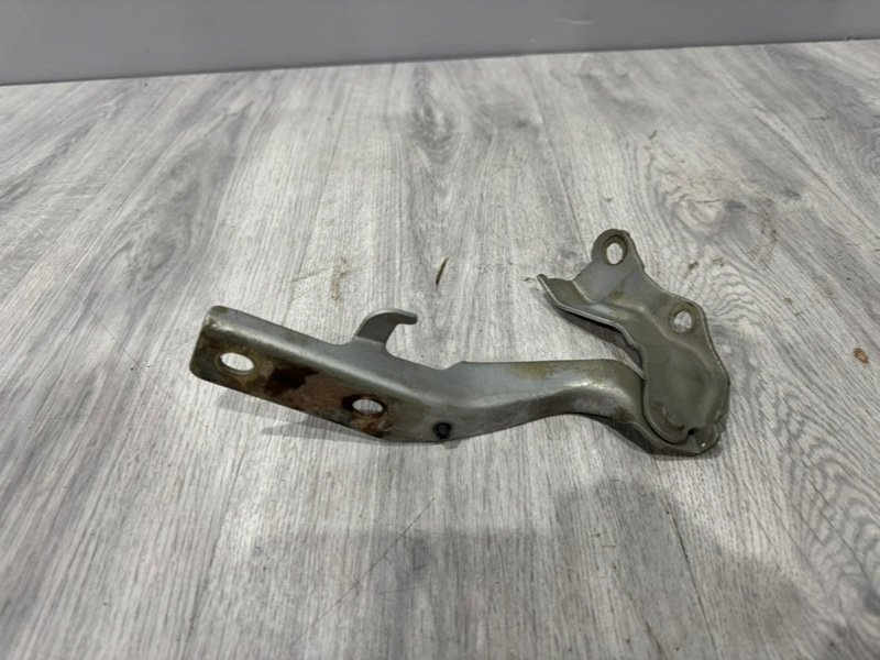 Петля капота, 500 рублей, Москва