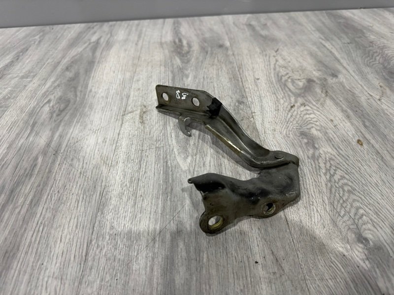 Петля капота, 500 рублей, Москва