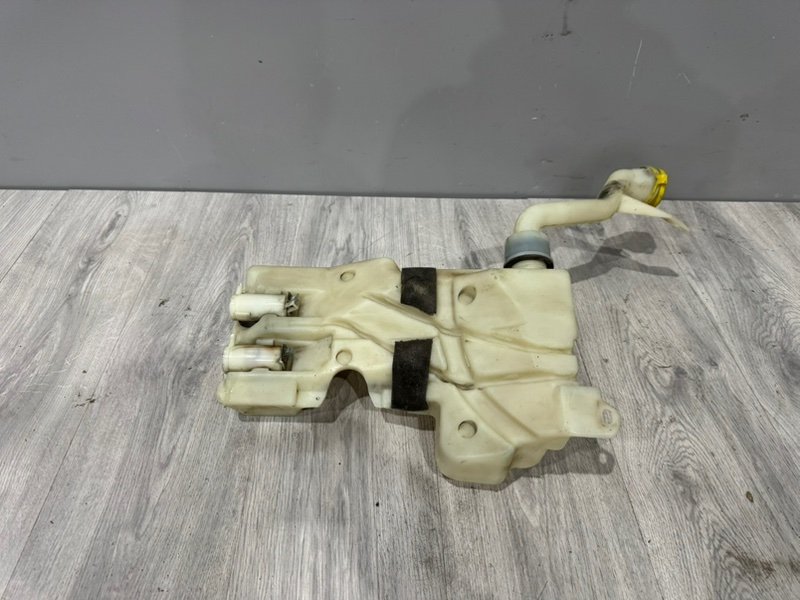 Бачок омывателя лобового стекла, 1500 рублей, Москва