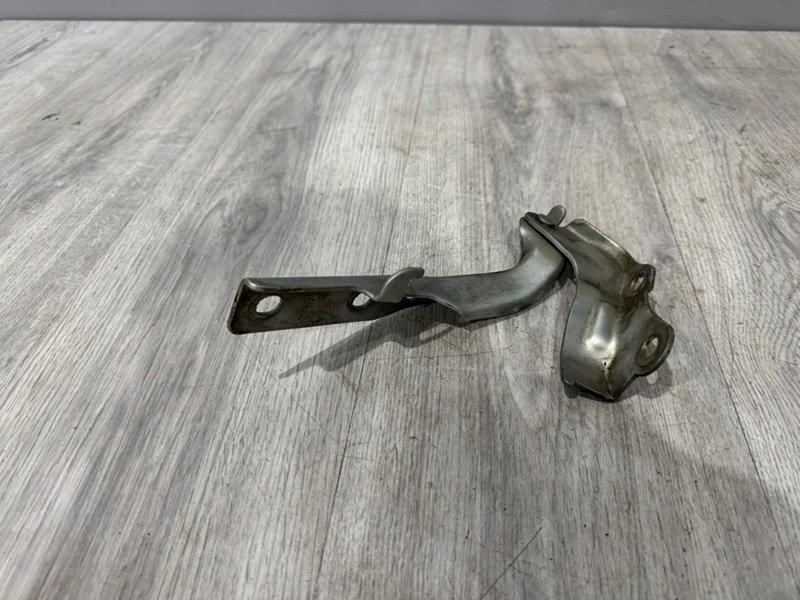 Петля капота, 1000 рублей, Москва