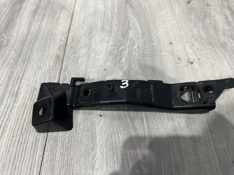 Кронштейн переднего бампера, 1000 рублей, Москва