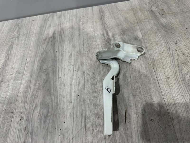 Петля капота, 500 рублей, Москва