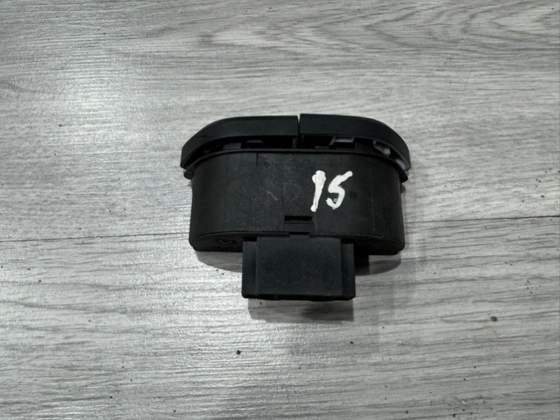 Кнопка обогрева сидений, 550 рублей, Москва