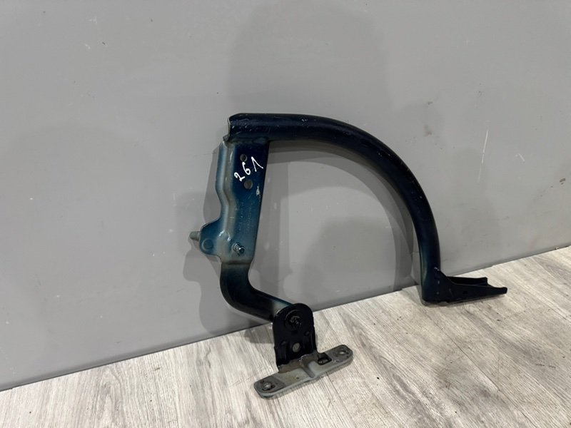 Петля крышки багажника, 1400 рублей, Москва