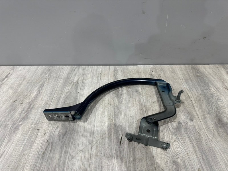 Петля крышки багажника, 1400 рублей, Москва