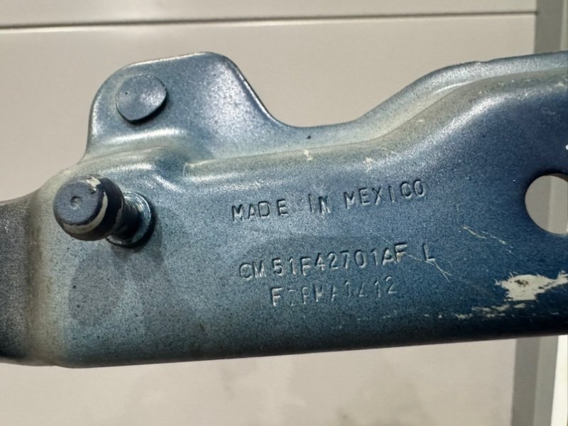 Петля крышки багажника, 1400 рублей, Москва