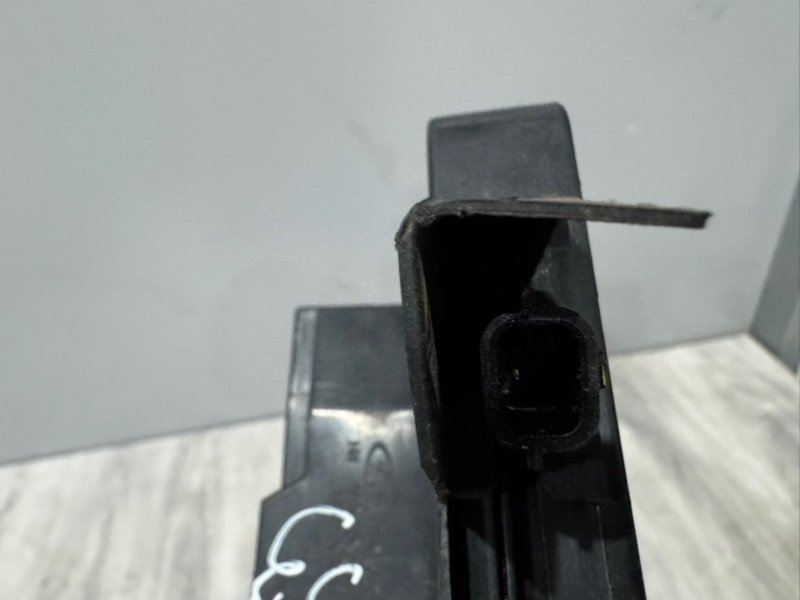 Замок двери задней правой, 2000 рублей, Москва