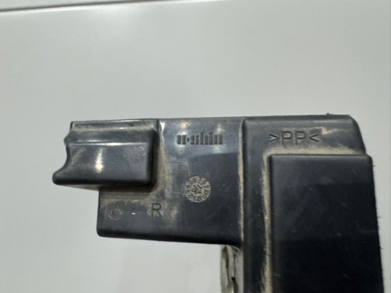 Замок двери задней правой, 2000 рублей, Москва