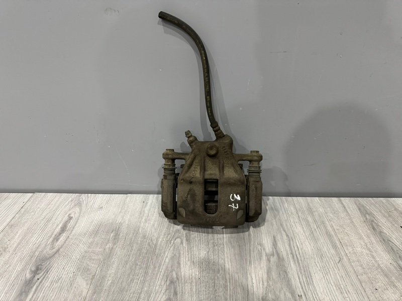 Суппорт тормозной передний правый, 1500 рублей, Москва