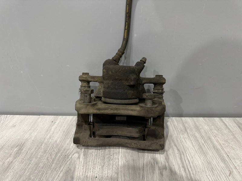 Суппорт тормозной передний правый, 1500 рублей, Москва