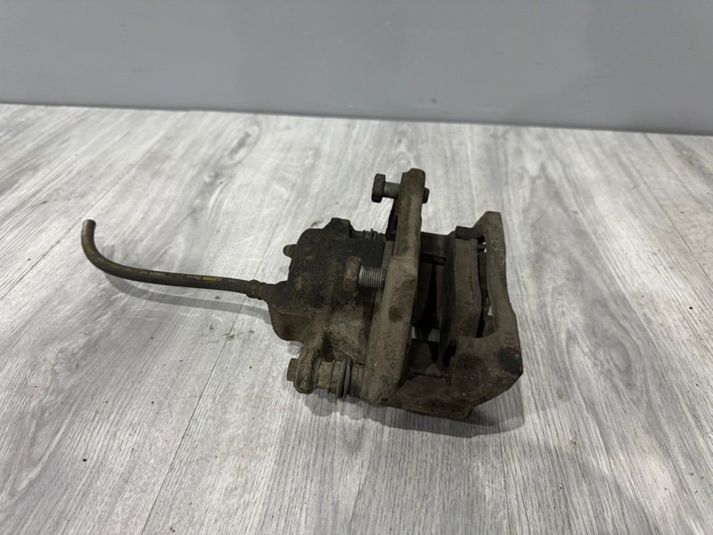 Суппорт тормозной передний правый, 1500 рублей, Москва