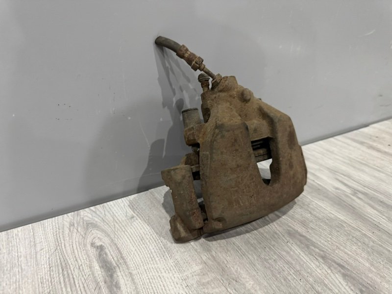 Суппорт тормозной передний правый, 1000 рублей, Москва