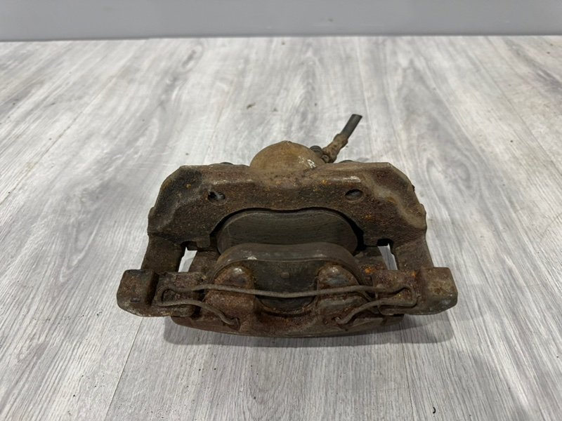 Суппорт тормозной передний правый, 1000 рублей, Москва