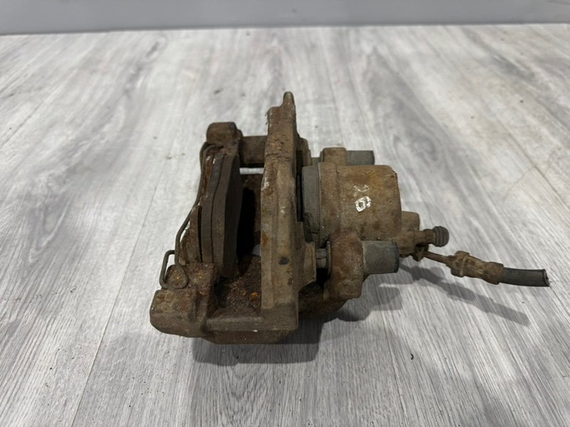 Суппорт тормозной передний правый, 1000 рублей, Москва