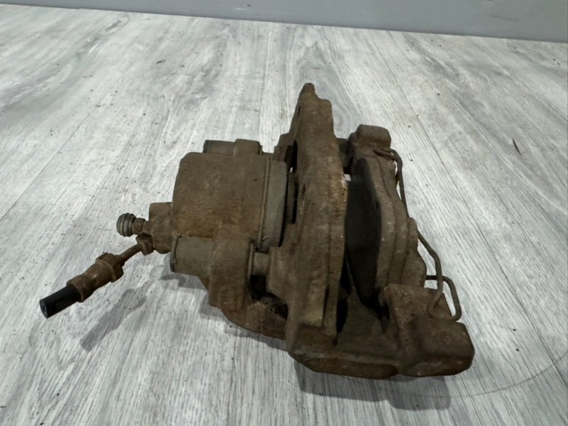 Суппорт тормозной передний левый, 1000 рублей, Москва