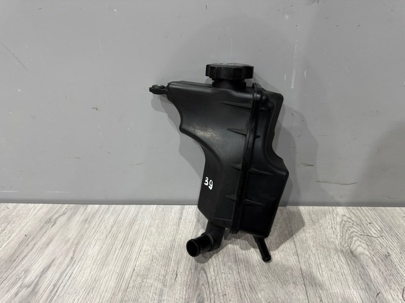 Бачок гидроусилителя руля, 1000 рублей, Москва