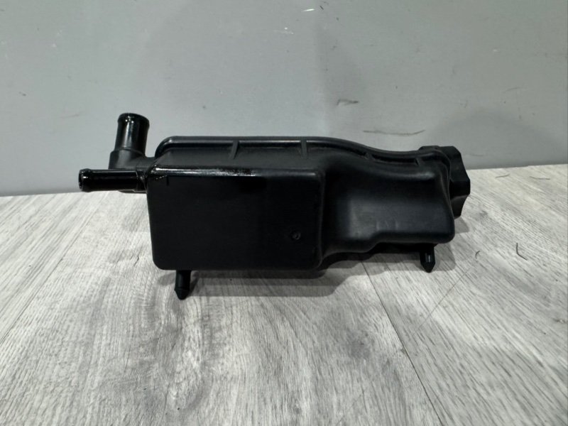 Бачок гидроусилителя руля, 1000 рублей, Москва