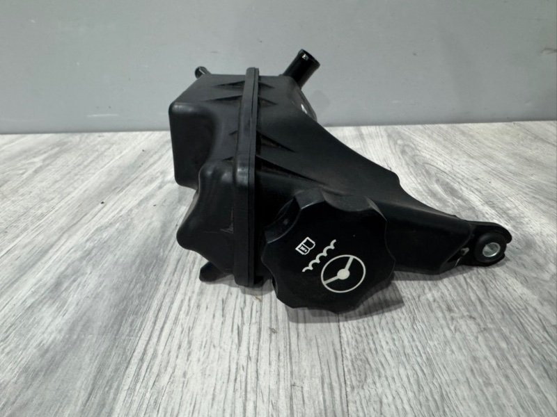 Бачок гидроусилителя руля, 1000 рублей, Москва