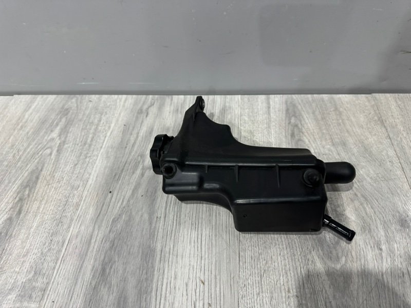 Бачок гидроусилителя руля, 1000 рублей, Москва