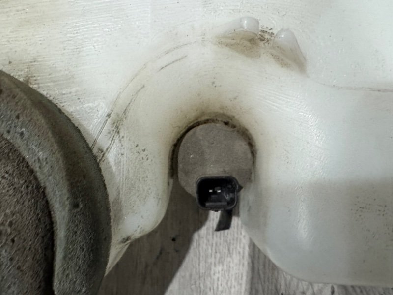 Бачок омывателя лобового стекла, 900 рублей, Москва