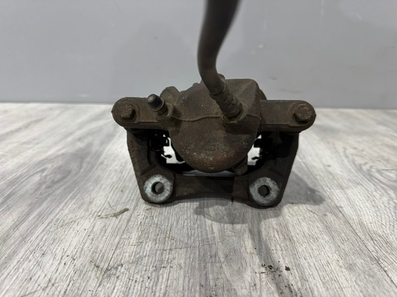 Суппорт тормозной передний левый, 1500 рублей, Москва