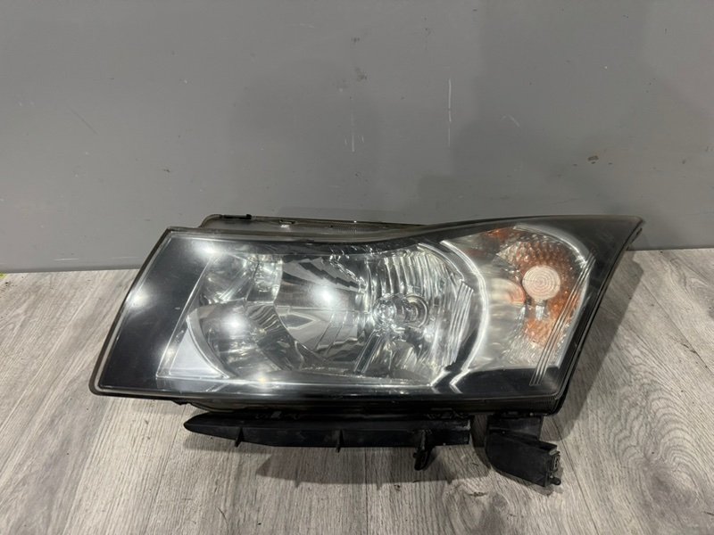 Фара левая, 10000 рублей, Москва